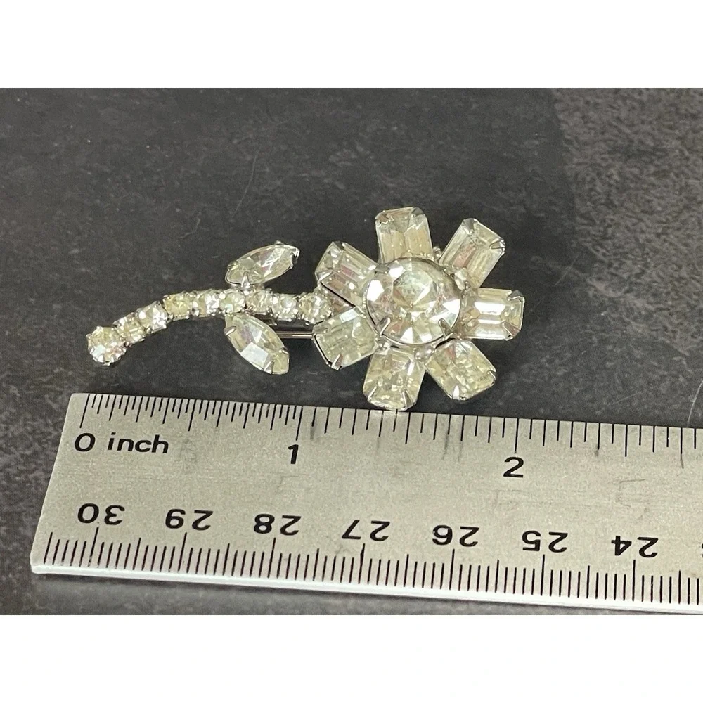 Vintage Silver Clear Rhinestone Flower Brooch Pin‎ Grandma's Jewelry Prong Set